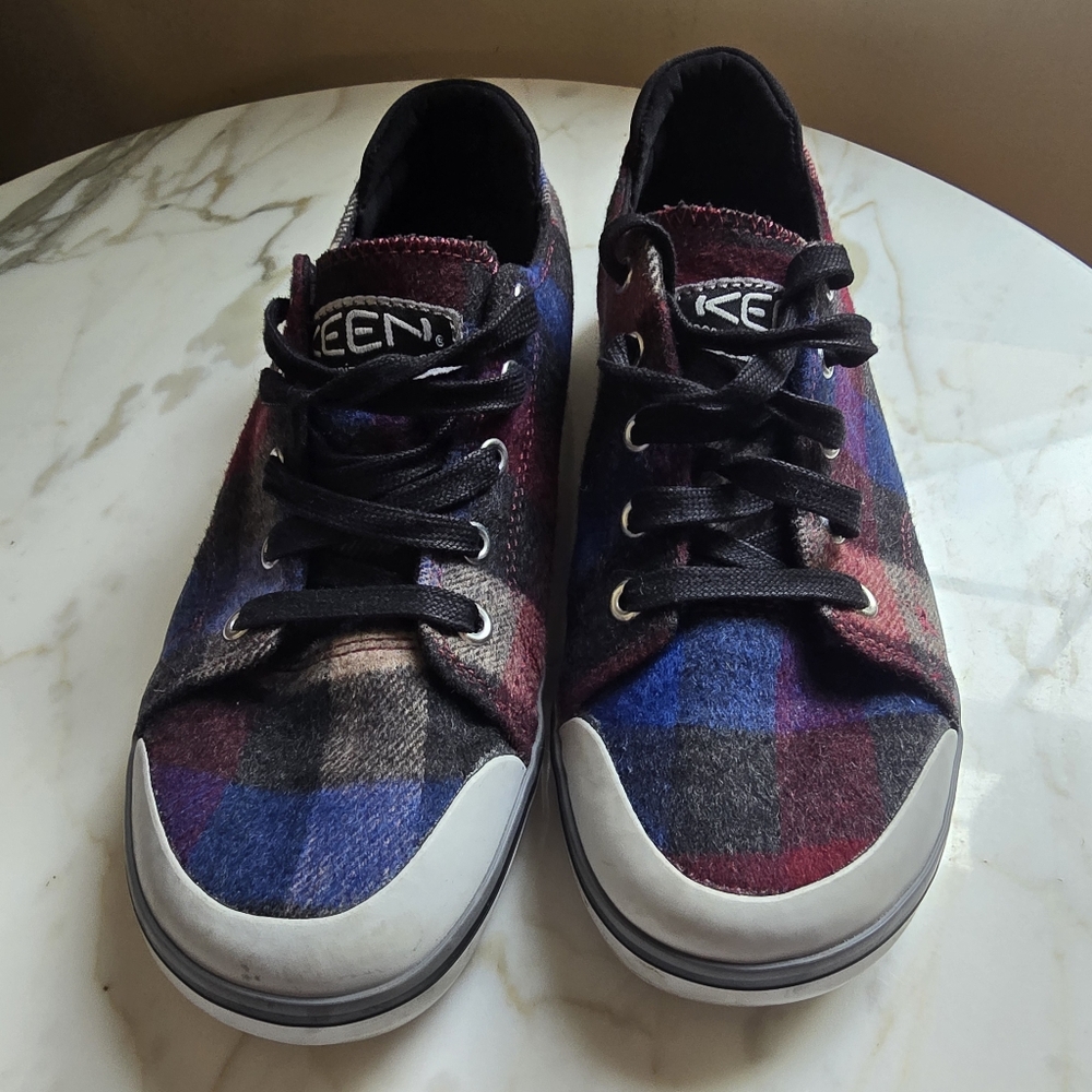 KeenPlaid Sneakers in Blue and Red